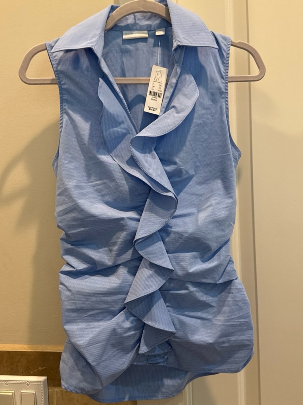 New York & Company Light Blue Sleeveless Ruffle Button-Front Blouse